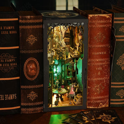 Realm of Divination DIY Book Nook Kit – Tarot Society (Witches Coven)